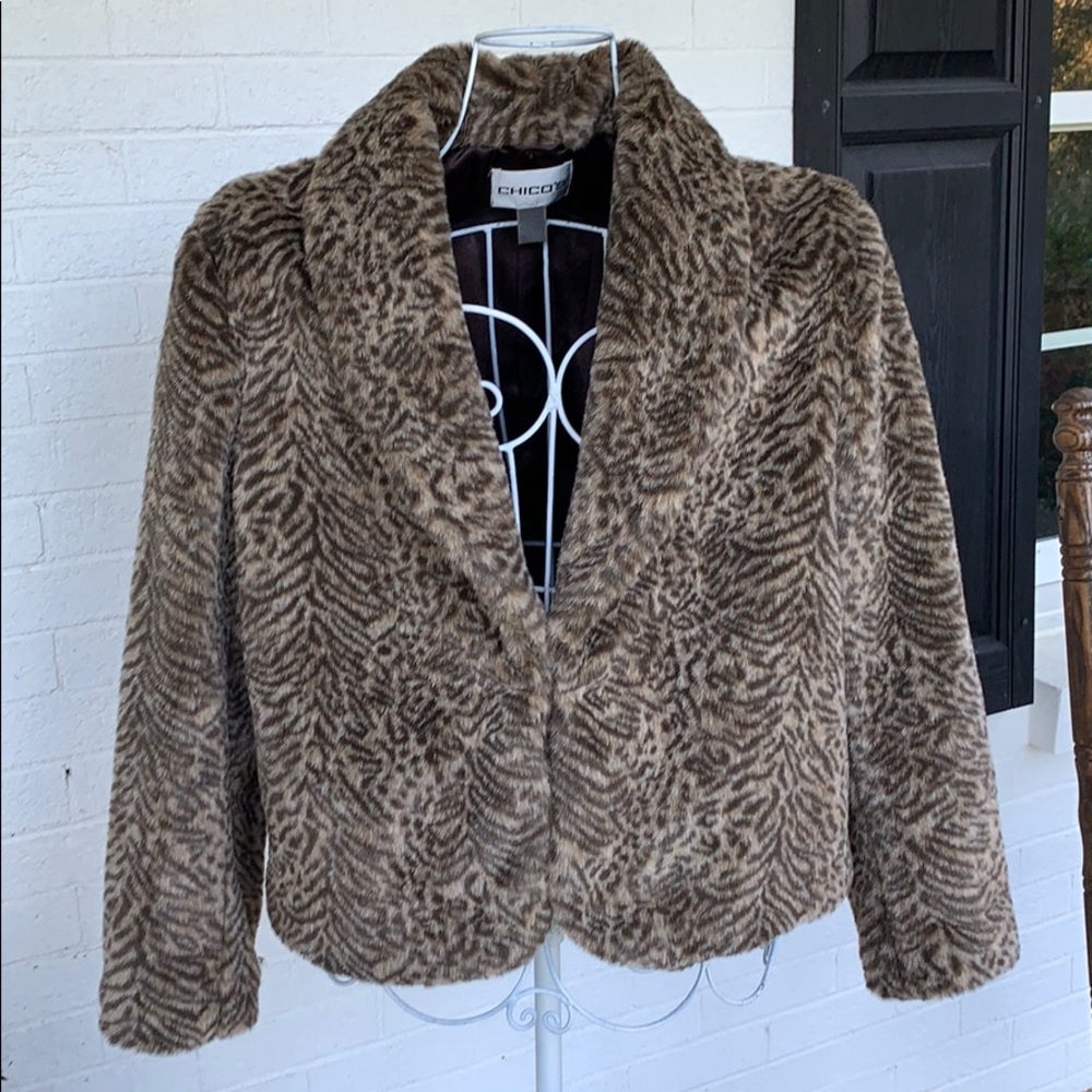 Chico’s cheetah print faux fur jacket L